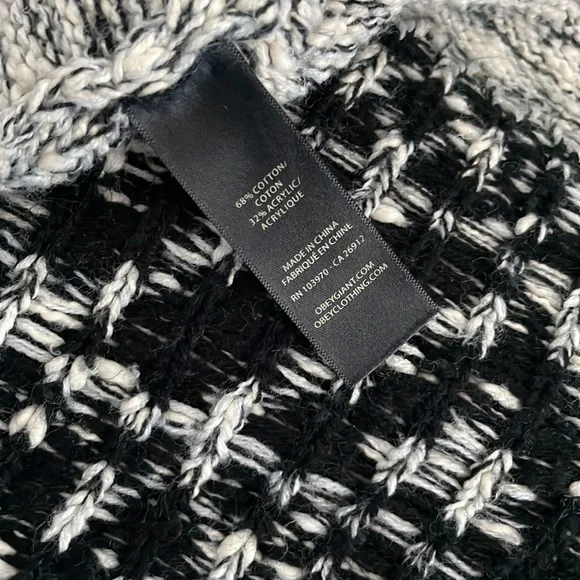 Obey - Picture 3 of 3